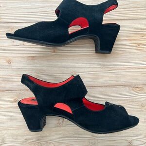 M | MACCARI Black Suede Slingback Heels – Red Leather Lining – Size 10